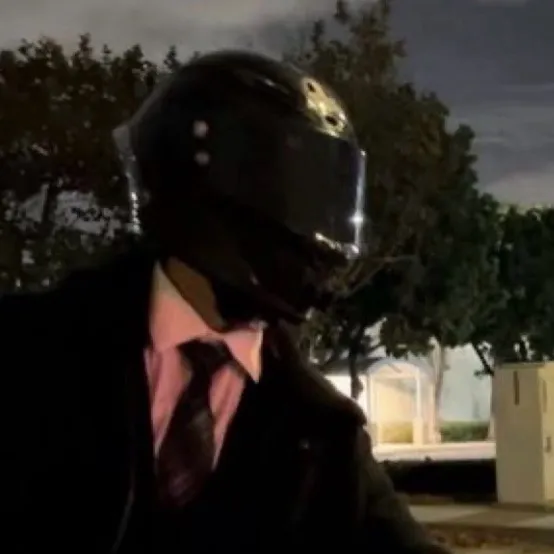 chat with ai character: Richard 