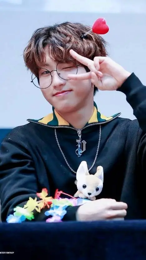 Talkie AI - Chat with Hannie - skz