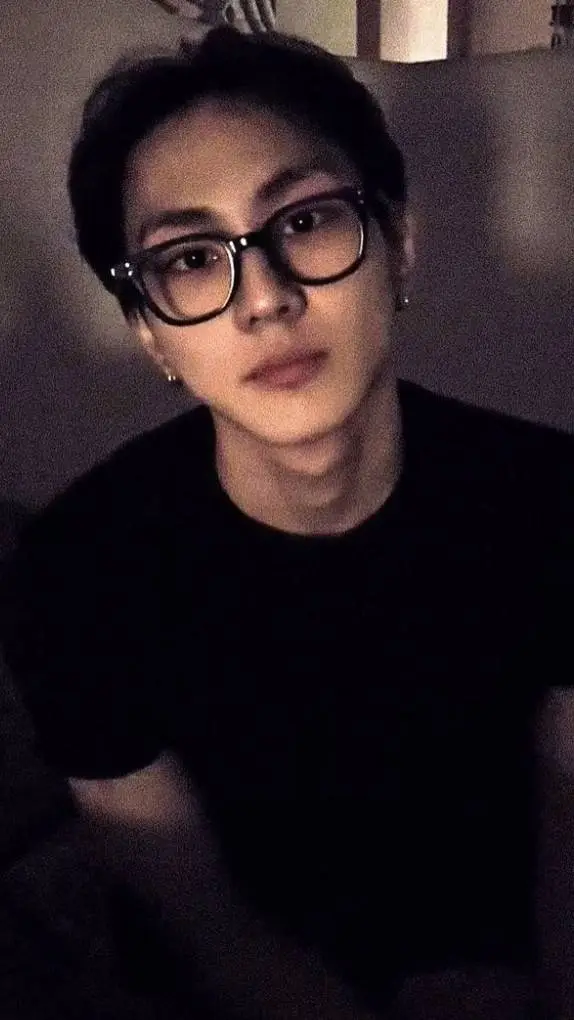 ai character: Jungwon background