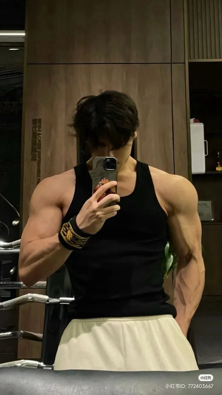 ai character: Heitor background