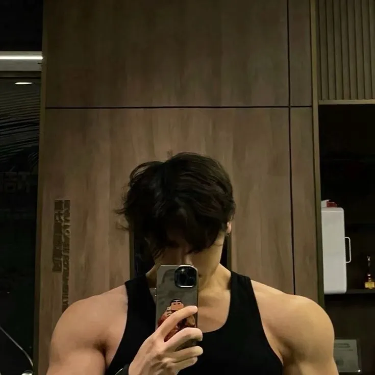 chat with ai character: Heitor