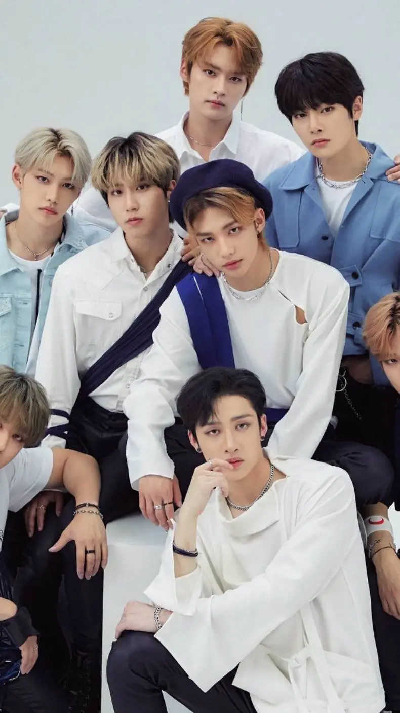ai character: stray kids background