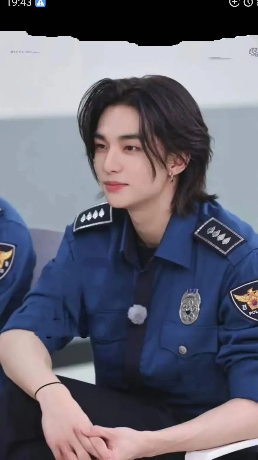 ai character: policjant  background