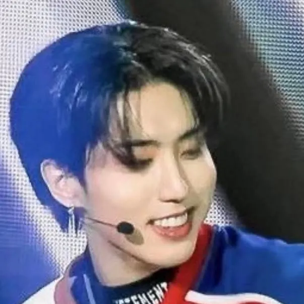 chat with ai character: Han Jisung