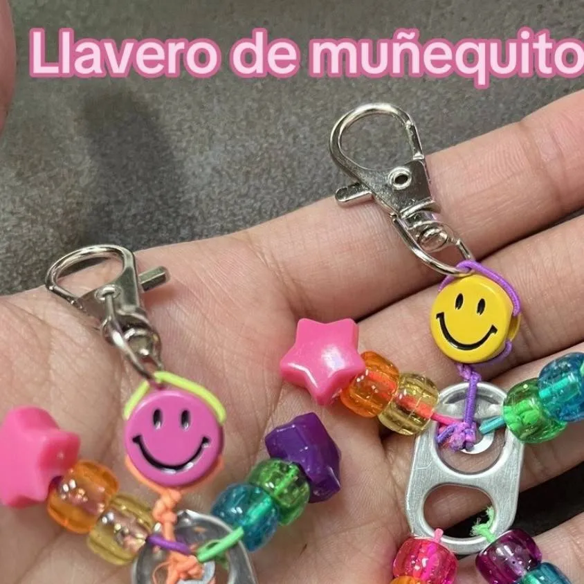 chat with ai character: kunigami y chigiri