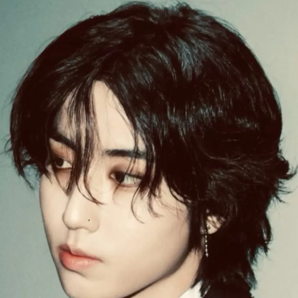 chat with ai character: Han Jisung 