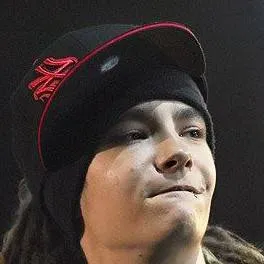 chat with ai character: Tom Kaulitz 