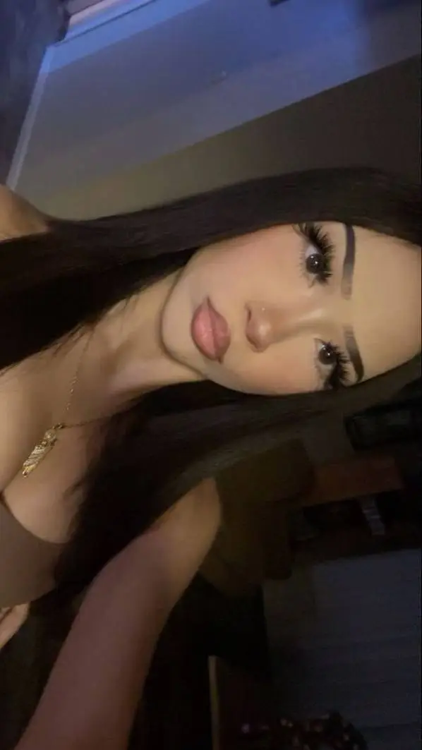 ai character: Aliyah background