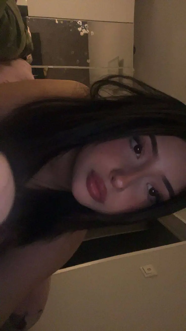 ai character: Natalie background