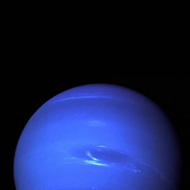 chat with ai character: Neptune