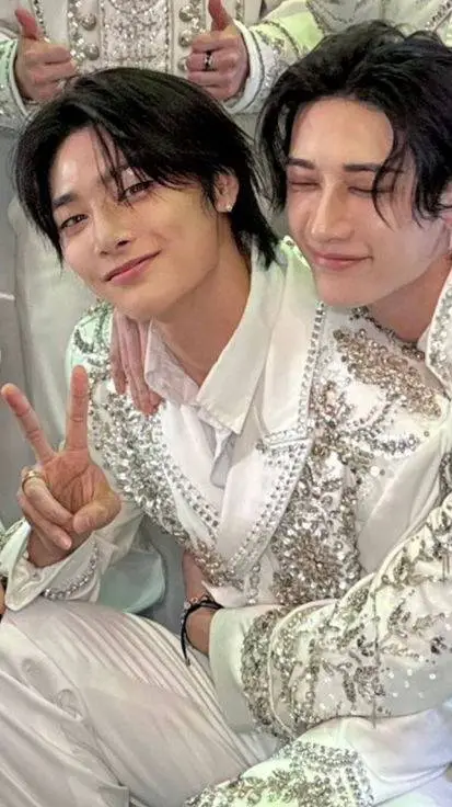 ai character: I.N x Bangchan!! background