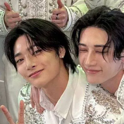 chat with ai character: I.N x Bangchan!!