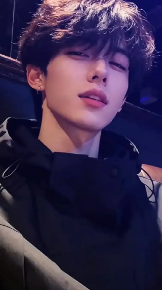 Talkie AI - Chat with husband 🤍 (Leo)