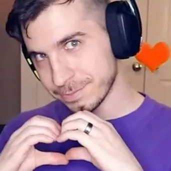 chat with ai character: Layze