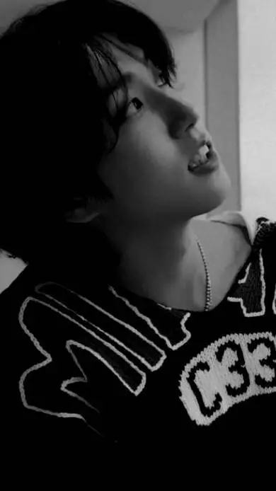 ai character: Han Jisung ^^ background