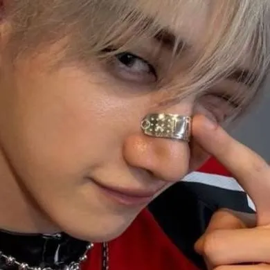 chat with ai character: BangChan ^^