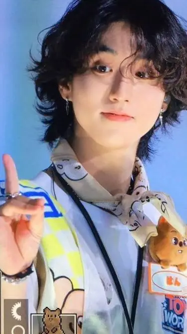 ai character: 💖💖 han jisung 💖💖💖 background