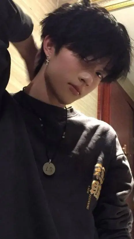 ai character: Cash background