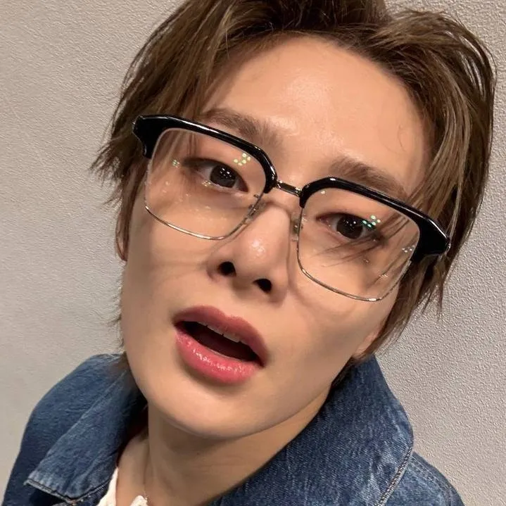 chat with ai character: 🦊I.N🧡