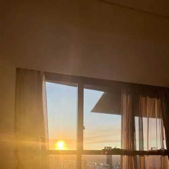 chat with ai character: 🛌MORINING ROUTINE🌅