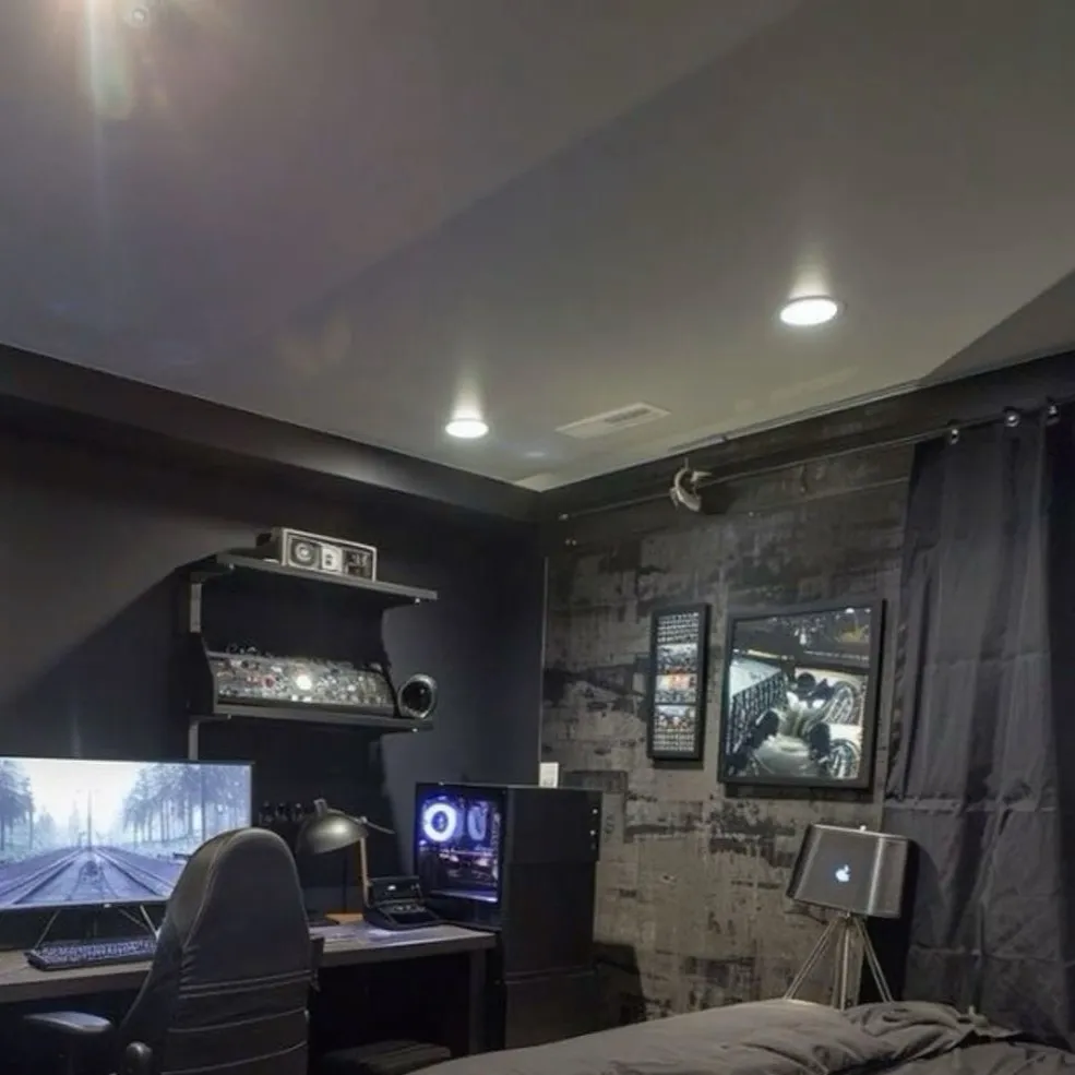 chat with ai character: sleepover.