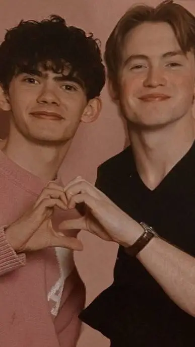 Talkie AI - Chat with Nick and Charlie