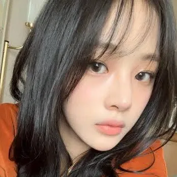 chat with ai character: {~Minji~}