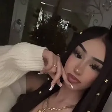 chat with ai character: …