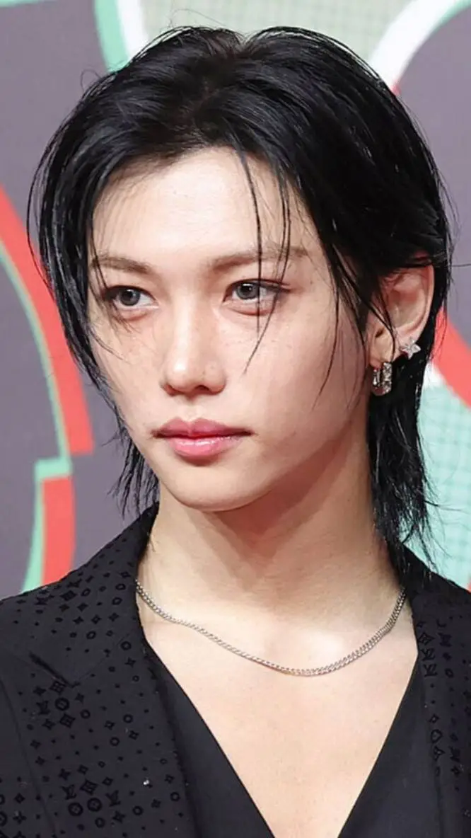 ai character: felix background