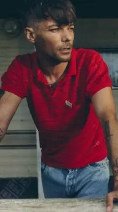 ai character: Louis Tomlinson  background