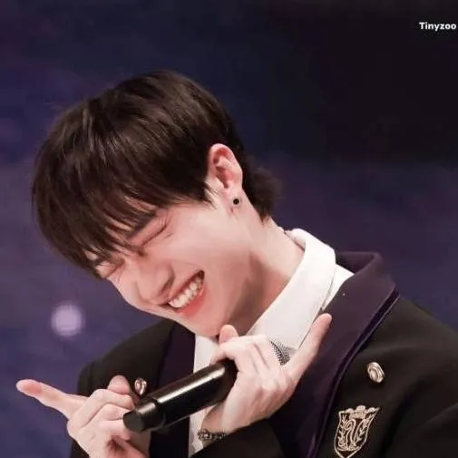 chat with ai character: Bangchan