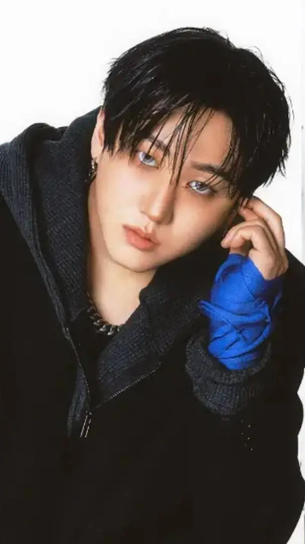 ai character: changbin  background