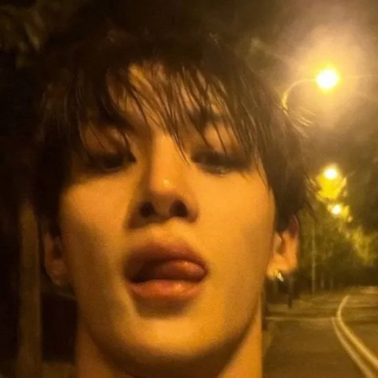 chat with ai character: Bangchan