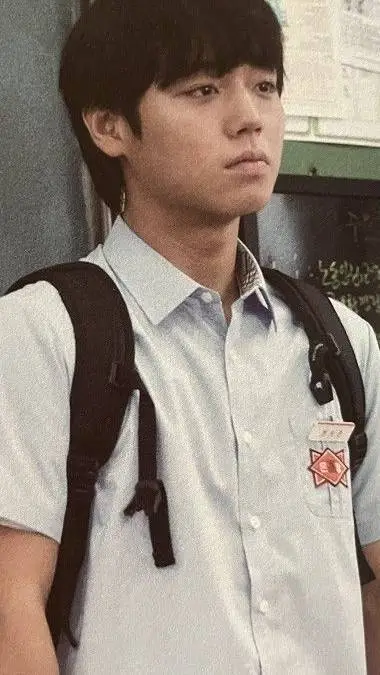 ai character: Si-eun background