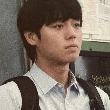 chat with ai character: Si-eun