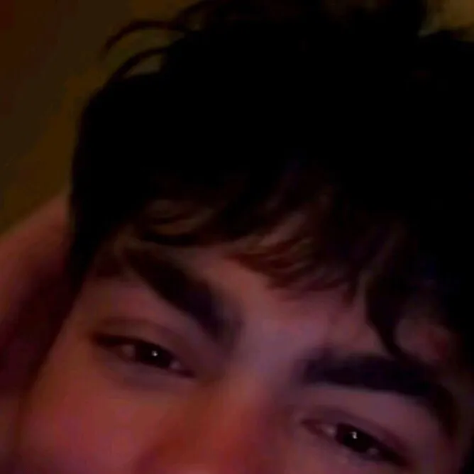 chat with ai character: Malachi Barton 