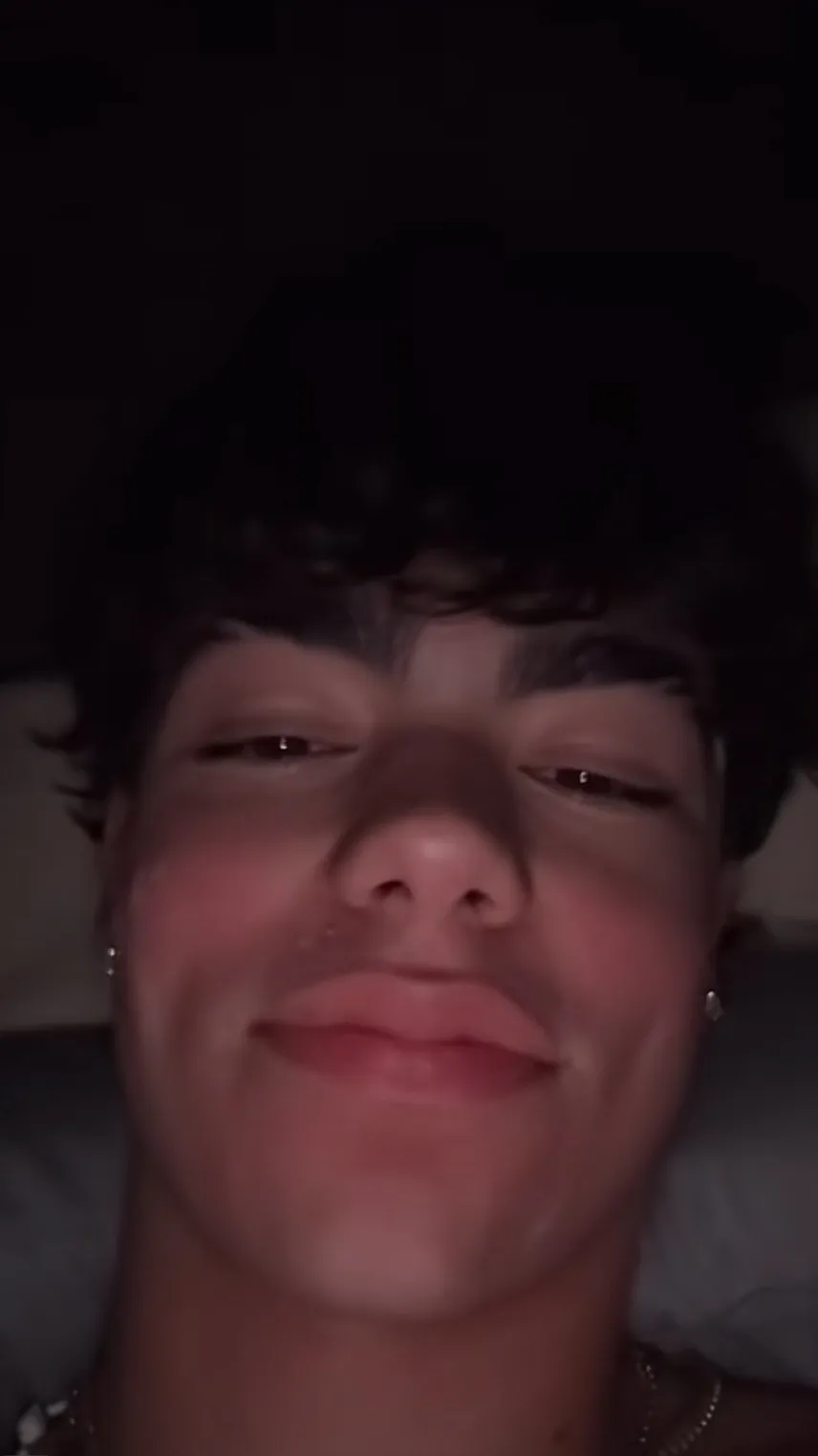 ai character: Malachi Barton background