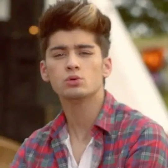 chat with ai character: Zayn🇬🇧❤