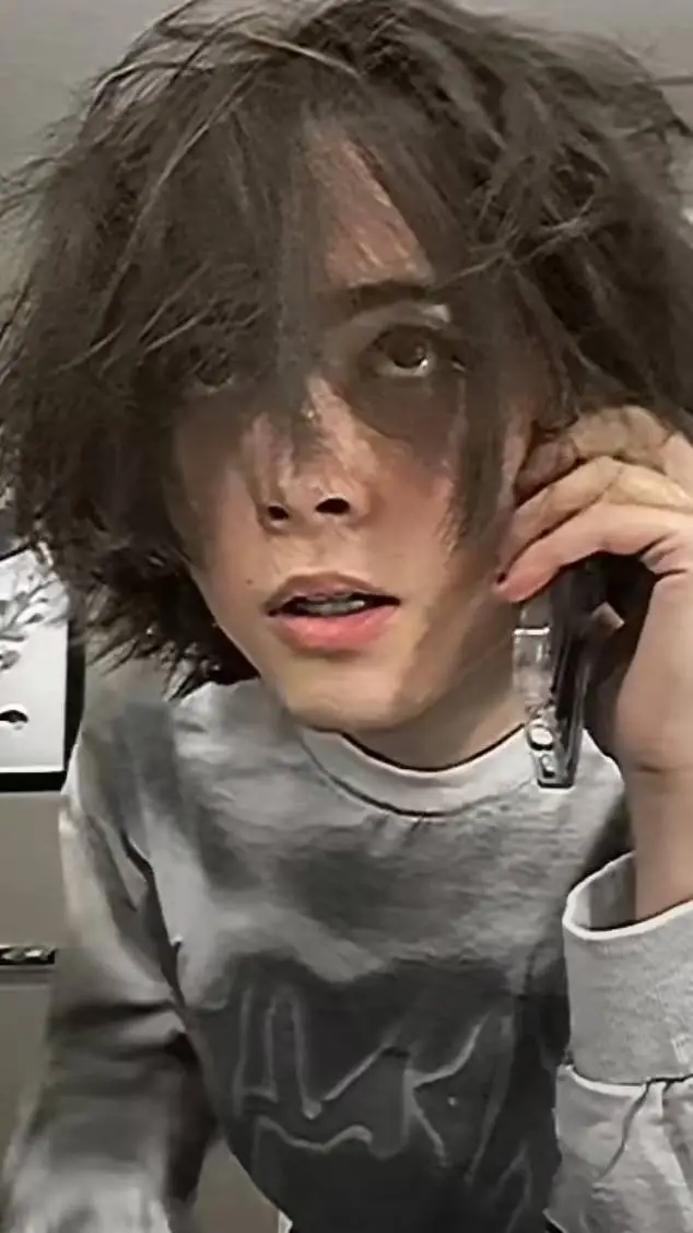 ai character: Ace background