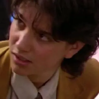 chat with ai character: frank jr.