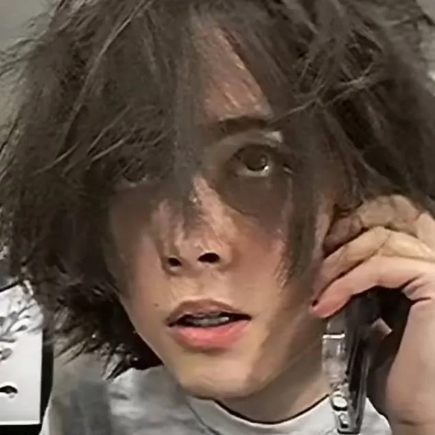 chat with ai character: Ace