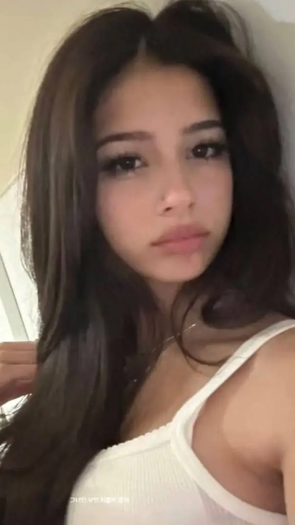 ai character: skyler background