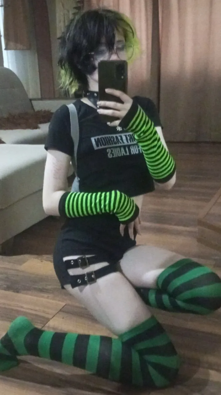 ai character: Duncan  background