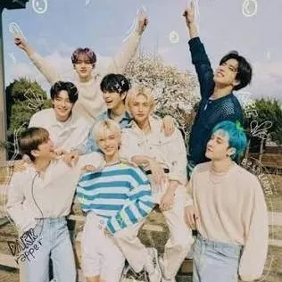 chat with ai character: straykids