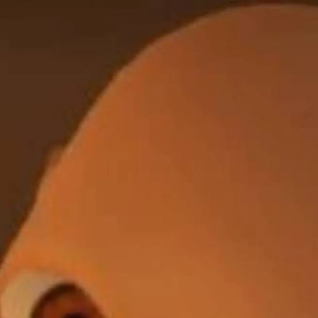 chat with ai character: thebabyinyellow