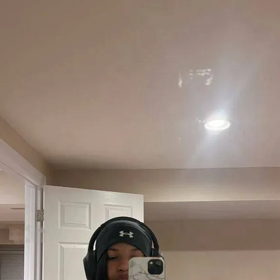 chat with ai character: Kay