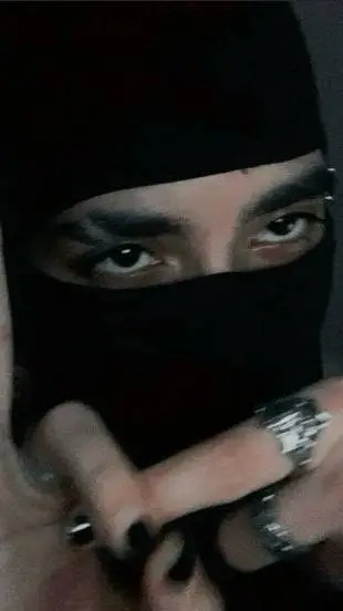 Talkie AI - Chat with Tristan (masked)