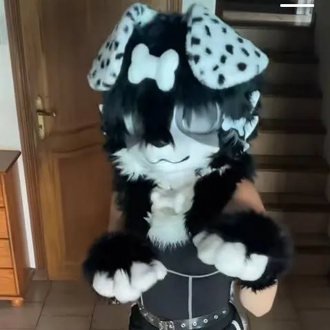 chat with ai character: Viki