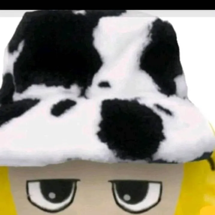chat with ai character: Ronnxd peluche