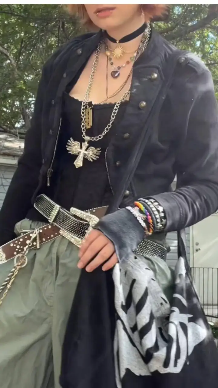 ai character: St cast interview  background